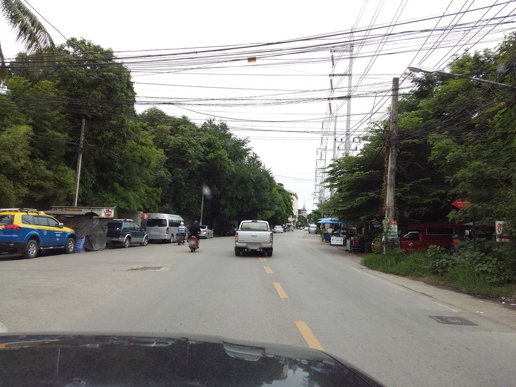 ภาพถนนตรงที่ The Good Elephant Chiangmai ตั้งอยู่ ถ่ายโดย hantms พ.ศ. 2558 (2015) · A street-level view of where The Good Elephant Chiangmai stands, by hantms in 2558 (2015)