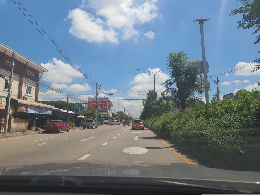 ภาพถนนตรงที่ ก๋วยเตี๋ยวลูกชิ้นปลาภูเก็ต เวียงกุมกาม เชียงใหม่ ไม่มีสาขา phuketfishball noodle ตั้งอยู่ ถ่ายโดย jrcarlsen พ.ศ. 2566 (2023) · A street-level view of where ก๋วยเตี๋ยวลูกชิ้นปลาภูเก็ต เวียงกุมกาม เชียงใหม่ ไม่มีสาขา phuketfishball noodle stands, by jrcarlsen in 2566 (2023)