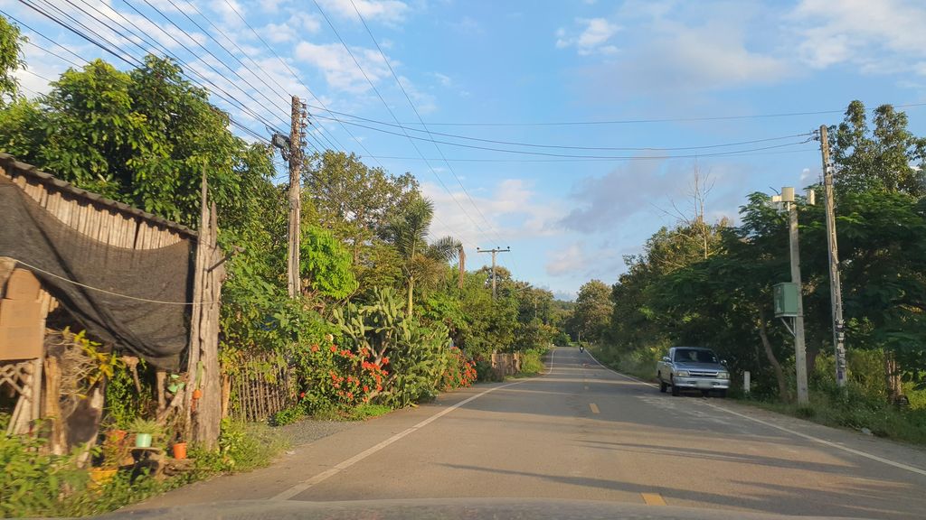 ภาพถนนตรงที่ บ้านสหกรณ์5 อ.เเม่ออน จ.เชียงใหม่ ตั้งอยู่ ถ่ายโดย jrcarlsen พ.ศ. 2564 (2021) · A street-level view of where บ้านสหกรณ์5 อ.เเม่ออน จ.เชียงใหม่ · Ban Sahakon5 A.moeon Cha.Chiang Mai stands, by jrcarlsen in 2564 (2021)