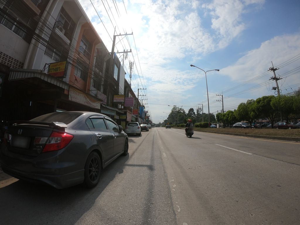 ภาพถนนตรงที่ คลินิกตา หมอศตวรรษ ศตวรรษจักษุคลินิก หมอตาเชียงใหม่ (Eye clinic) ตั้งอยู่ ถ่ายโดย chanuwath_grab พ.ศ. 2562 (2019) · A street-level view of where คลินิกตา หมอศตวรรษ ศตวรรษจักษุคลินิก หมอตาเชียงใหม่ (Eye clinic) stands, by chanuwath_grab in 2562 (2019)