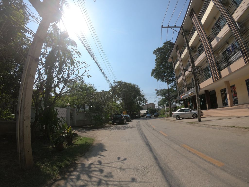 ภาพถนนตรงที่ Villapattranid วิลล่าภัทรนิษฐ์ ตั้งอยู่ ถ่ายโดย chanuwath_grab พ.ศ. 2562 (2019) · A street-level view of where Villapattranid วิลล่าภัทรนิษฐ์ stands, by chanuwath_grab in 2562 (2019)