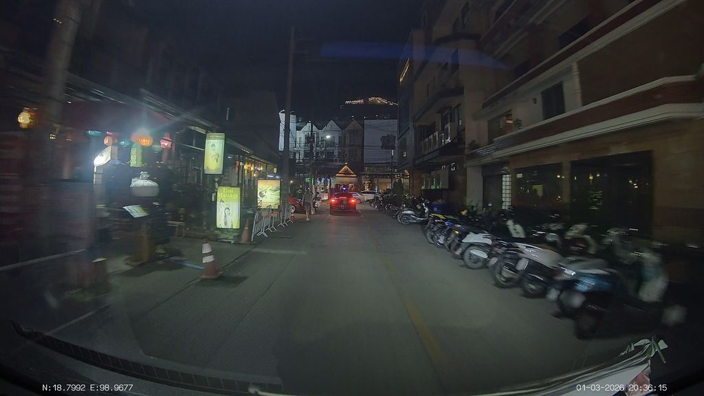ภาพถนนตรงที่ Golden Chiangmai Thai Massage ตั้งอยู่ ถ่ายโดย ThailandCambodia พ.ศ. 2569 (2026) · A street-level view of where Golden Chiangmai Thai Massage stands, by ThailandCambodia in 2569 (2026)