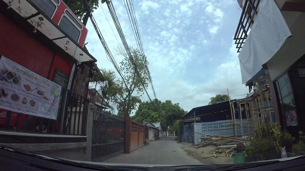 ภาพถนนตรงที่ ที่พักเชียงใหม่ by Youniverse Homestay ตั้งอยู่ ถ่ายโดย kaart_3 พ.ศ. 2562 (2019) · A street-level view of where ที่พักเชียงใหม่ by Youniverse Homestay stands, by kaart_3 in 2562 (2019)
