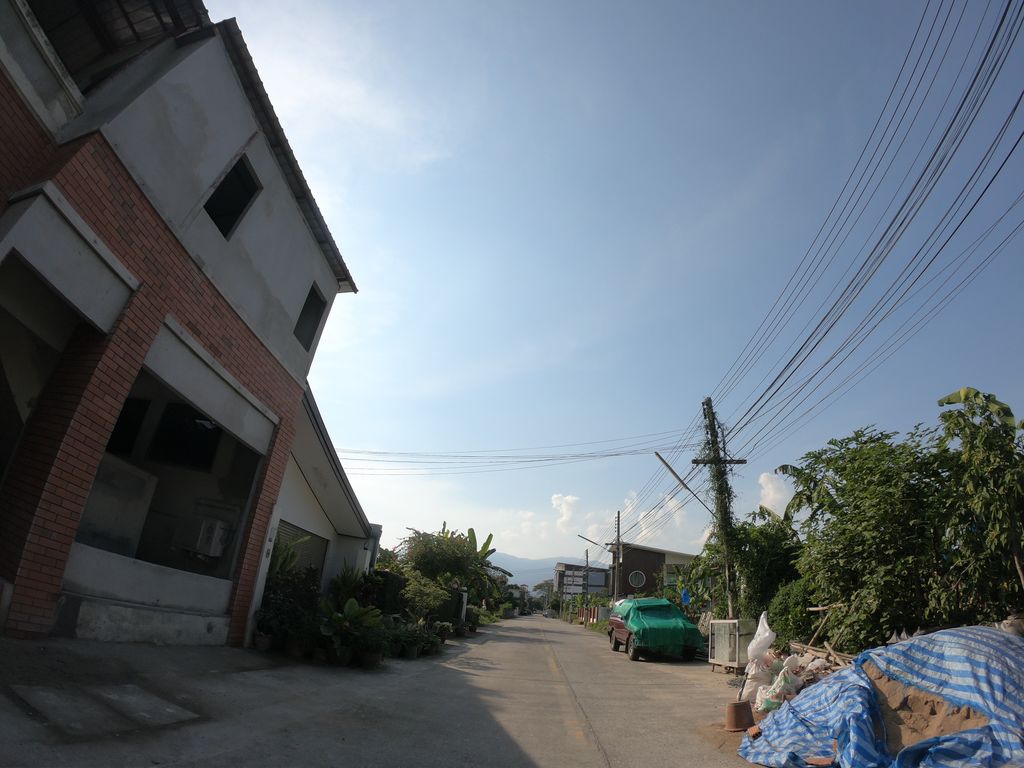 ภาพถนนตรงที่ Gift House ตั้งอยู่ ถ่ายโดย chanuwath_grab พ.ศ. 2562 (2019) · A street-level view of where Gift House stands, by chanuwath_grab in 2562 (2019)
