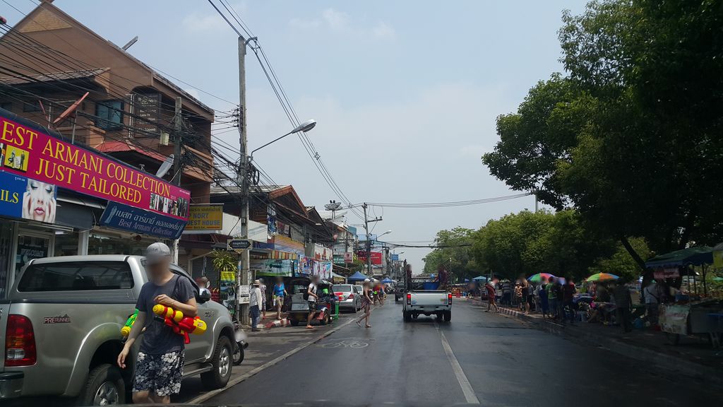 ภาพถนนตรงที่ ดีดี ปริ้นเตอร์ ตั้งอยู่ ถ่ายโดย jrcarlsen พ.ศ. 2560 (2017) · A street-level view of where ดีดี ปริ้นเตอร์ · Didi Printer stands, by jrcarlsen in 2560 (2017)