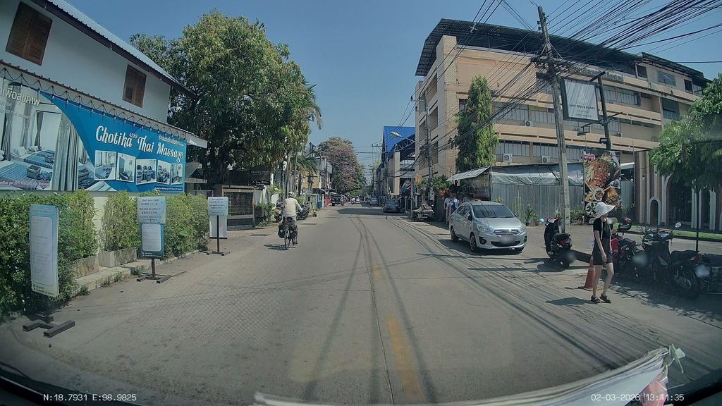 ภาพถนนตรงที่ Why Ribs & Rumps ตั้งอยู่ ถ่ายโดย ThailandCambodia พ.ศ. 2569 (2026) · A street-level view of where Why Ribs & Rumps stands, by ThailandCambodia in 2569 (2026)