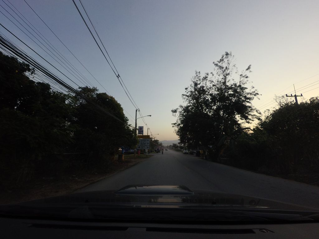 ภาพถนนตรงที่ Jerns Chiangdao ตั้งอยู่ ถ่ายโดย mishari พ.ศ. 2559 (2016) · A street-level view of where Jerns Chiangdao stands, by mishari in 2559 (2016)