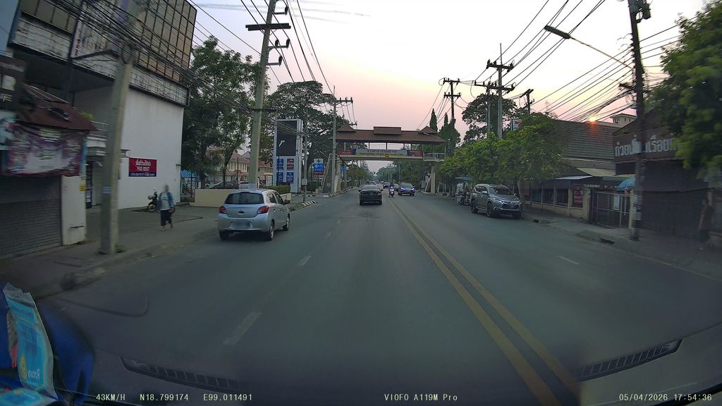 ภาพถนนตรงที่ O-KAY coffee & tea ตั้งอยู่ ถ่ายโดย ThailandCambodia พ.ศ. 2569 (2026) · A street-level view of where O-KAY coffee & tea stands, by ThailandCambodia in 2569 (2026)