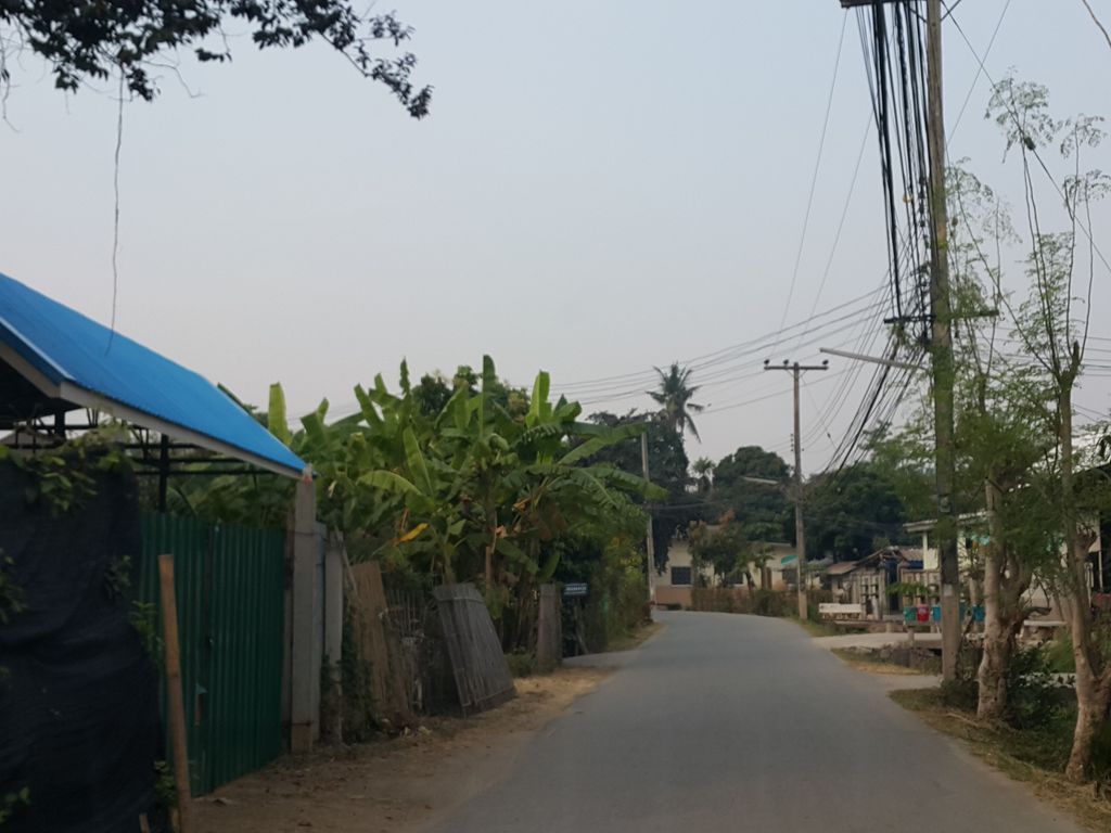 ภาพถนนตรงที่ PowderDec รับพ่นสีฝุ่น สีอบ สีพาวเดอร์โค้ท รับพ่นทราย มีรับประกัน ตั้งอยู่ ถ่ายโดย jrcarlsen พ.ศ. 2559 (2016) · A street-level view of where PowderDec รับพ่นสีฝุ่น สีอบ สีพาวเดอร์โค้ท รับพ่นทราย มีรับประกัน stands, by jrcarlsen in 2559 (2016)