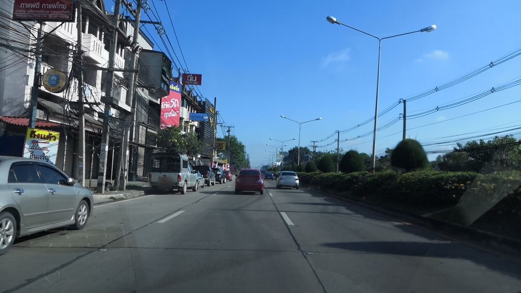 ภาพถนนตรงที่ Paw Partners Co., Ltd. - บจก. พอ พาร์ทเนอร์ ตั้งอยู่ ถ่ายโดย charlesano พ.ศ. 2561 (2018) · A street-level view of where Paw Partners Co., Ltd. - บจก. พอ พาร์ทเนอร์ stands, by charlesano in 2561 (2018)