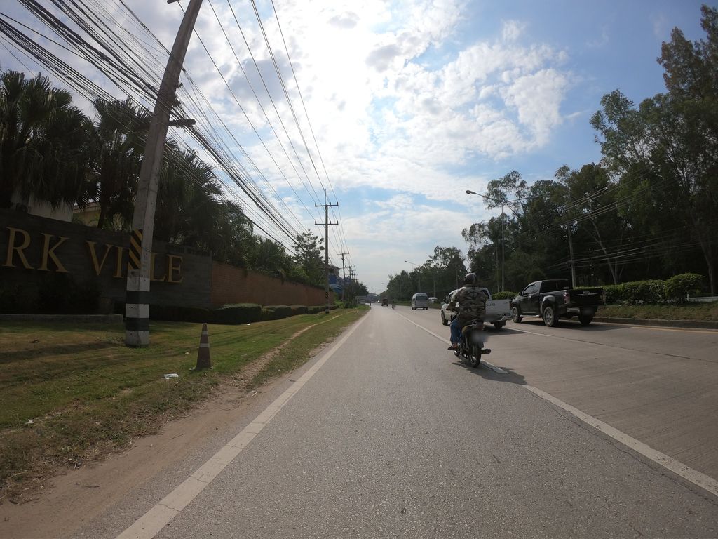 ภาพถนนตรงที่ Ace CBO ตั้งอยู่ ถ่ายโดย chanuwath_grab พ.ศ. 2562 (2019) · A street-level view of where Ace CBO stands, by chanuwath_grab in 2562 (2019)