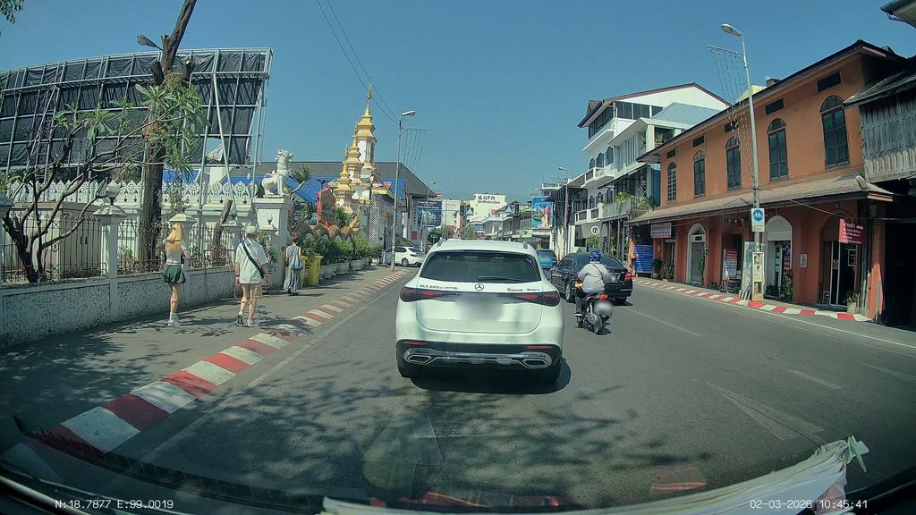 ภาพถนนตรงที่ ถนนเรียบรางรถไฟ สารภี ตั้งอยู่ ถ่ายโดย ThailandCambodia พ.ศ. 2569 (2026) · A street-level view of where ถนนเรียบรางรถไฟ สารภี · Thanon Riabrangrotfai Saraphi stands, by ThailandCambodia in 2569 (2026)