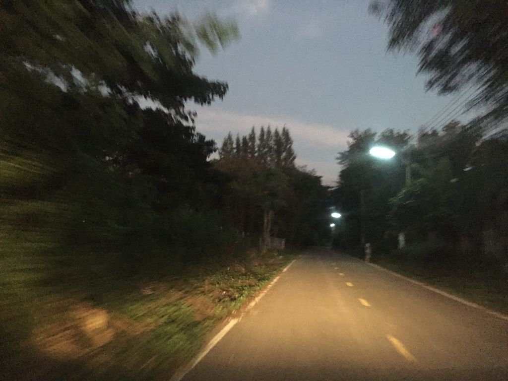 ภาพถนนตรงที่ CTT Chiangmai Trip & Tour รถเช่าเชียงใหม่ ตั้งอยู่ ถ่ายโดย kyoko พ.ศ. 2562 (2019) · A street-level view of where CTT Chiangmai Trip & Tour รถเช่าเชียงใหม่ stands, by kyoko in 2562 (2019)