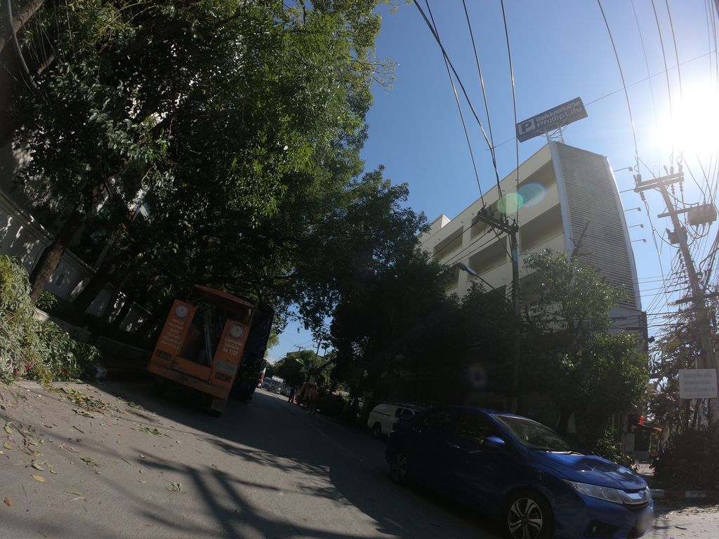 ภาพถนนตรงที่ Casa Antonio Italian Restaurant ตั้งอยู่ ถ่ายโดย chanuwath_grab พ.ศ. 2562 (2019) · A street-level view of where Casa Antonio Italian Restaurant stands, by chanuwath_grab in 2562 (2019)