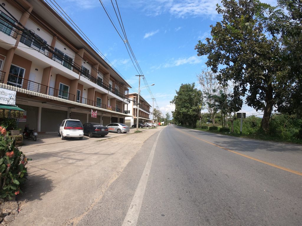 ภาพถนนตรงที่ Hera Fishing Thailand ตั้งอยู่ ถ่ายโดย chanuwath_grab พ.ศ. 2562 (2019) · A street-level view of where Hera Fishing Thailand stands, by chanuwath_grab in 2562 (2019)