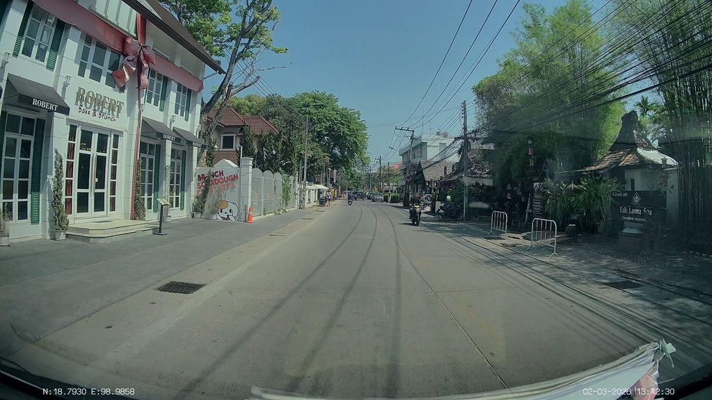 ภาพถนนตรงที่ Fah Lanna Spa ตั้งอยู่ ถ่ายโดย ThailandCambodia พ.ศ. 2569 (2026) · A street-level view of where Fah Lanna Spa stands, by ThailandCambodia in 2569 (2026)