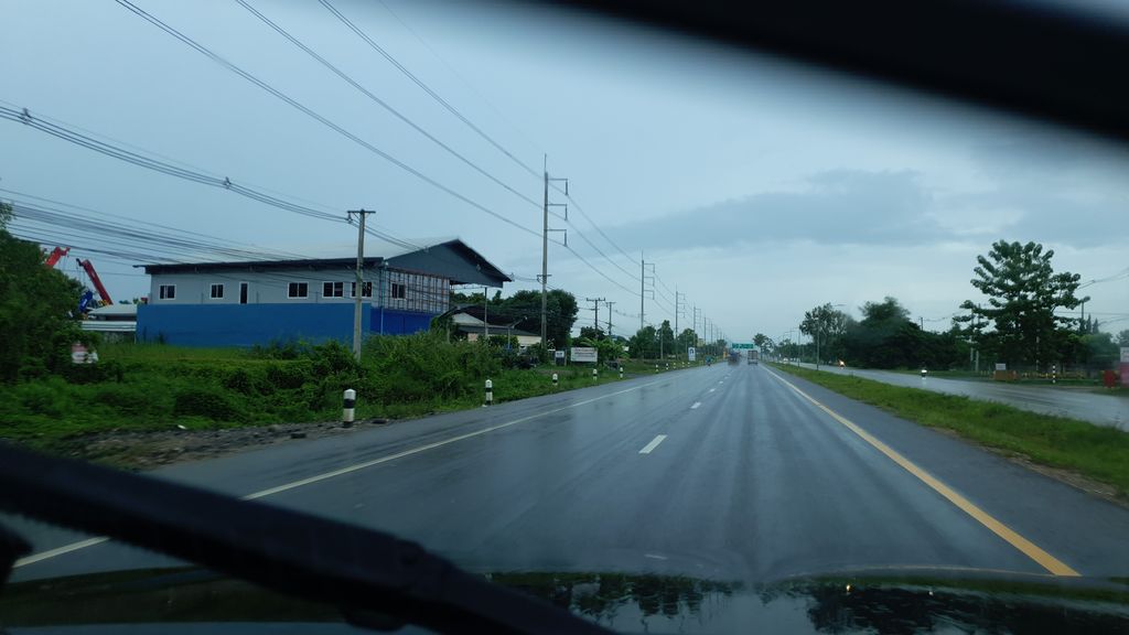 ภาพถนนตรงที่ ชัยพัฒน์ พลัส : Chaipat Plus ตั้งอยู่ ถ่ายโดย jrcarlsen พ.ศ. 2563 (2020) · A street-level view of where ชัยพัฒน์ พลัส : Chaipat Plus stands, by jrcarlsen in 2563 (2020)