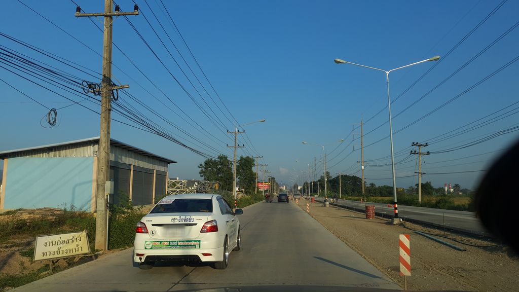 ภาพถนนตรงที่ SaveTyre By เจ.บี.ยางยนต์ เชียงใหม่ ตั้งอยู่ ถ่ายโดย jrcarlsen พ.ศ. 2562 (2019) · A street-level view of where SaveTyre By เจ.บี.ยางยนต์ เชียงใหม่ stands, by jrcarlsen in 2562 (2019)