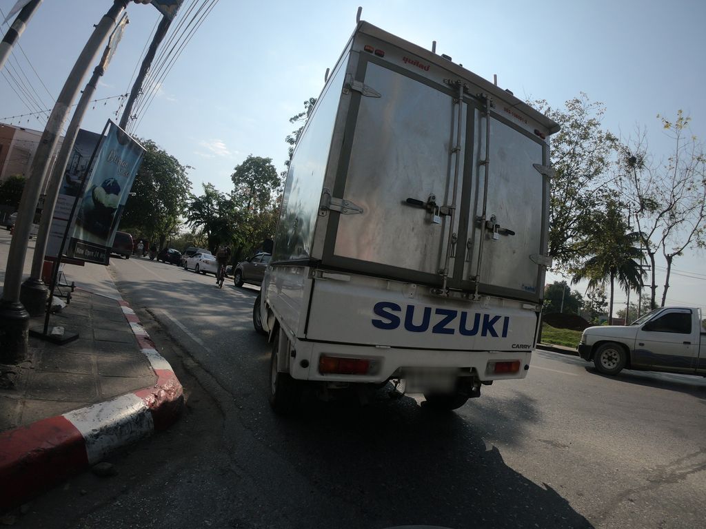 ภาพถนนตรงที่ ขายสินค้าไอที New Shop ตั้งอยู่ ถ่ายโดย chanuwath_grab พ.ศ. 2562 (2019) · A street-level view of where ขายสินค้าไอที New Shop stands, by chanuwath_grab in 2562 (2019)