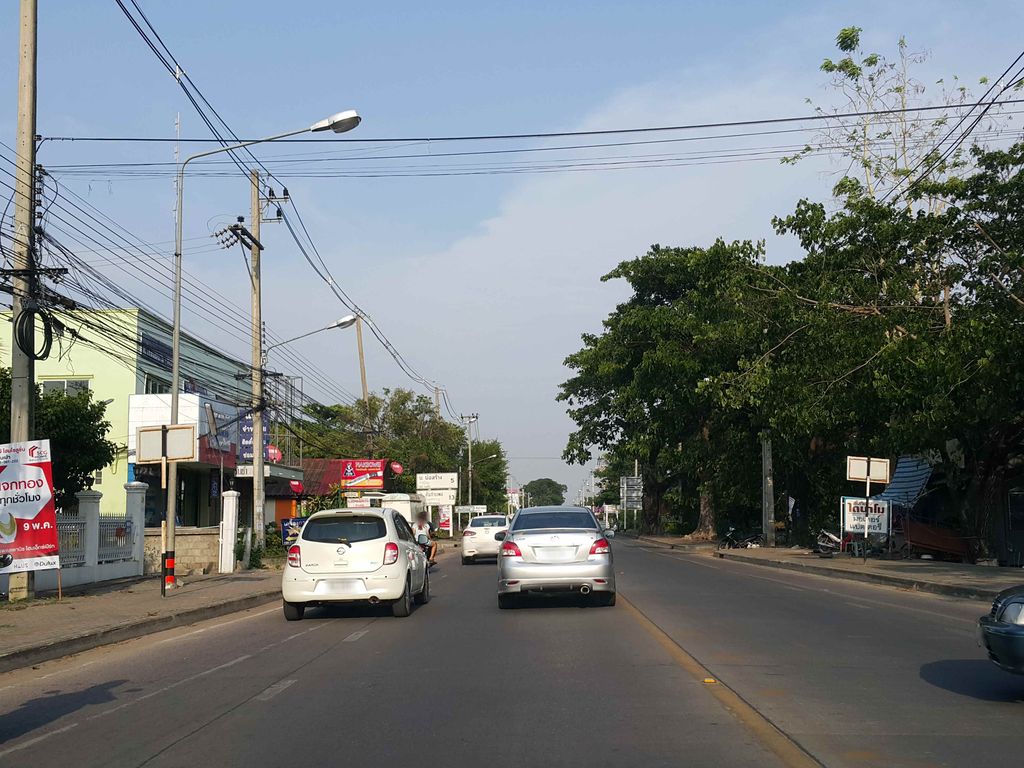 ภาพถนนตรงที่ ห้างหุ้นส่วนจำกัดโฮม วอเตอร์ ตั้งอยู่ ถ่ายโดย jrcarlsen พ.ศ. 2558 (2015) · A street-level view of where ห้างหุ้นส่วนจำกัดโฮม วอเตอร์ · Home Water Partnership stands, by jrcarlsen in 2558 (2015)