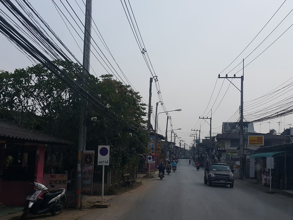 ภาพถนนตรงที่ นานาเชียงดาว ตั้งอยู่ ถ่ายโดย jrcarlsen พ.ศ. 2559 (2016) · A street-level view of where นานาเชียงดาว · Nanachiangdao stands, by jrcarlsen in 2559 (2016)