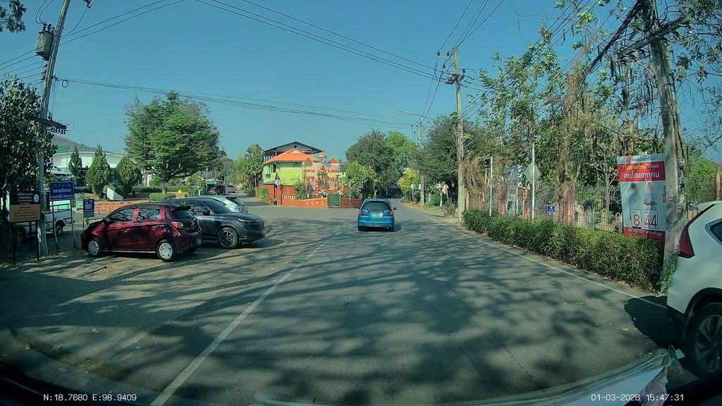 ภาพถนนตรงที่ กาดม่วนใจ๋สายลมจอย ตั้งอยู่ ถ่ายโดย ThailandCambodia พ.ศ. 2569 (2026) · A street-level view of where กาดม่วนใจ๋สายลมจอย · Kat Muanchai Sailamachoi stands, by ThailandCambodia in 2569 (2026)