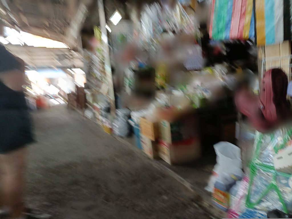ภาพถนนตรงที่ Hole In The Wall CNX ตั้งอยู่ ถ่ายโดย skillsy พ.ศ. 2568 (2025) · A street-level view of where Hole In The Wall CNX stands, by skillsy in 2568 (2025)