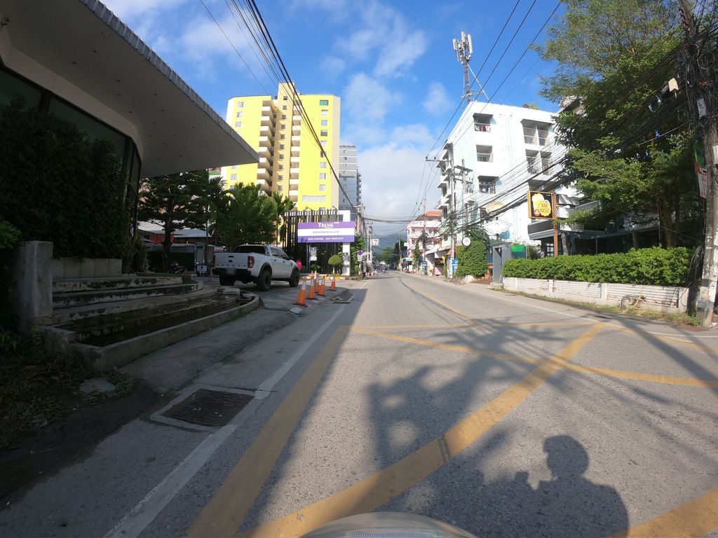 ภาพถนนตรงที่ แม็คไบค์ซิเคิลMac bicycle ตั้งอยู่ ถ่ายโดย chanuwath_grab พ.ศ. 2562 (2019) · A street-level view of where แม็คไบค์ซิเคิลMac bicycle stands, by chanuwath_grab in 2562 (2019)