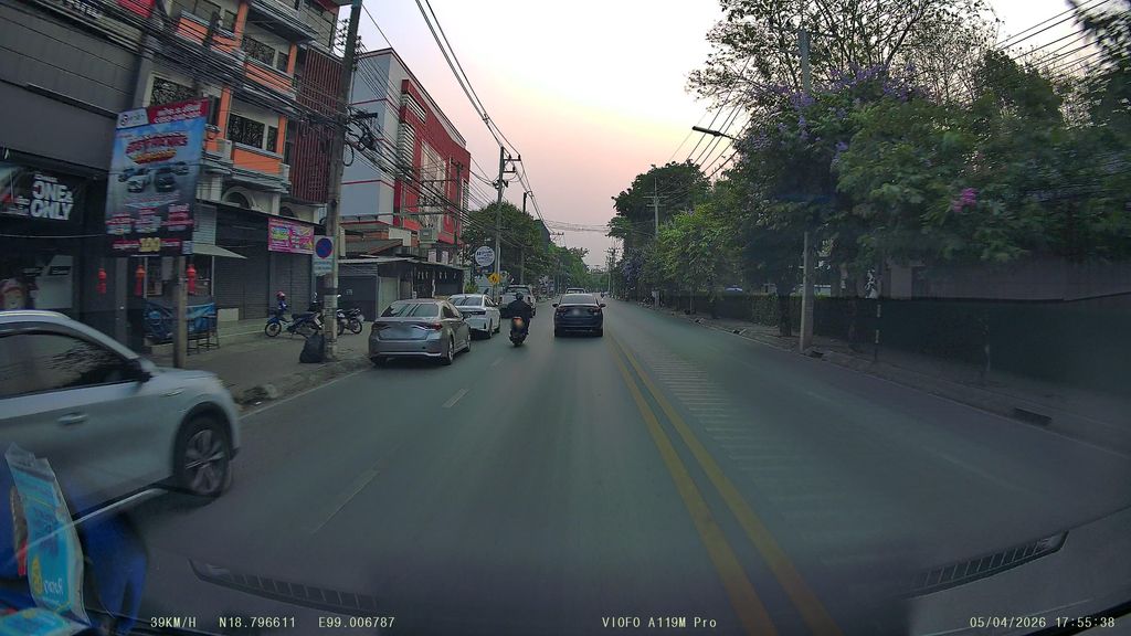 ภาพถนนตรงที่ C Clover ตั้งอยู่ ถ่ายโดย ThailandCambodia พ.ศ. 2569 (2026) · A street-level view of where C Clover stands, by ThailandCambodia in 2569 (2026)