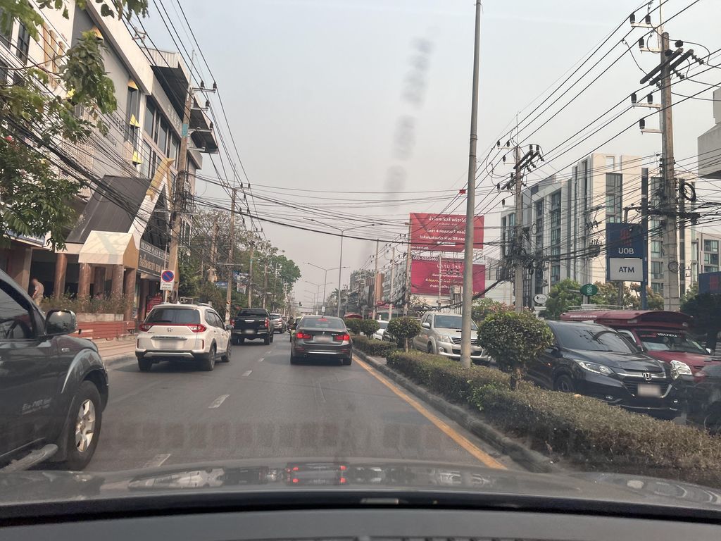 ภาพถนนตรงที่ Dao Chinese Restaurant ตั้งอยู่ ถ่ายโดย lin_wang พ.ศ. 2567 (2024) · A street-level view of where Dao Chinese Restaurant stands, by lin_wang in 2567 (2024)