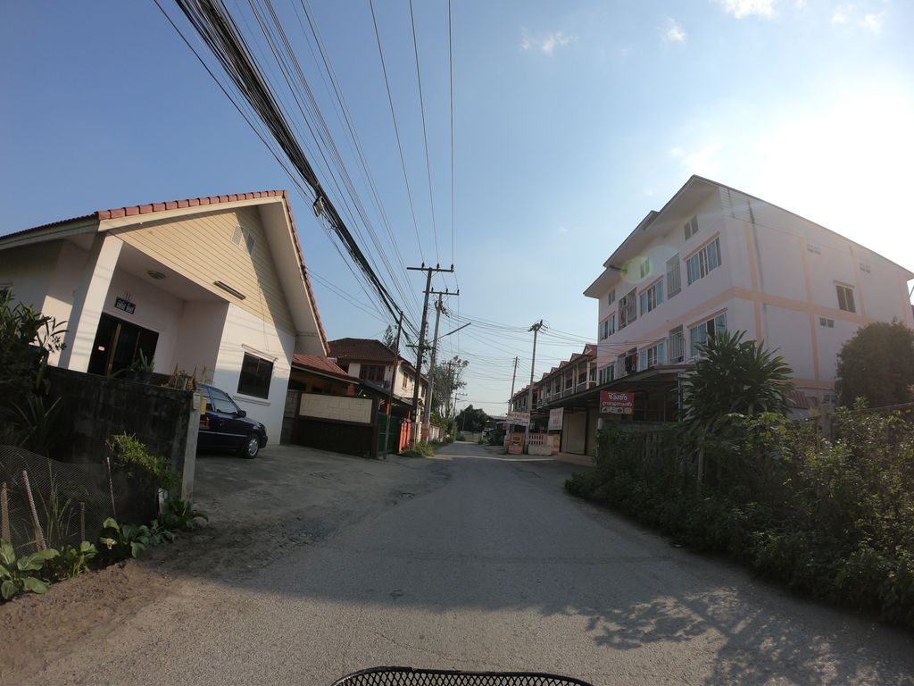 ภาพถนนตรงที่ SiRi Hotel ตั้งอยู่ ถ่ายโดย chanuwath_grab พ.ศ. 2562 (2019) · A street-level view of where SiRi Hotel stands, by chanuwath_grab in 2562 (2019)