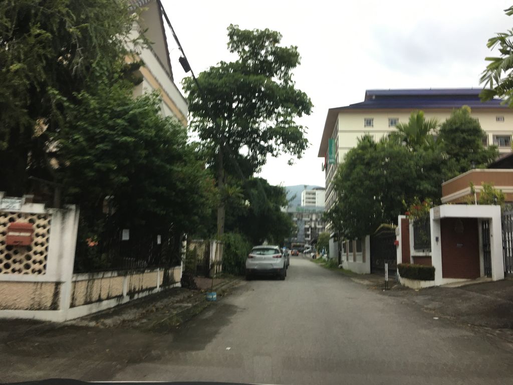 ภาพถนนตรงที่ WAKO BAKE ตั้งอยู่ ถ่ายโดย wapriz พ.ศ. 2561 (2018) · A street-level view of where WAKO BAKE stands, by wapriz in 2561 (2018)