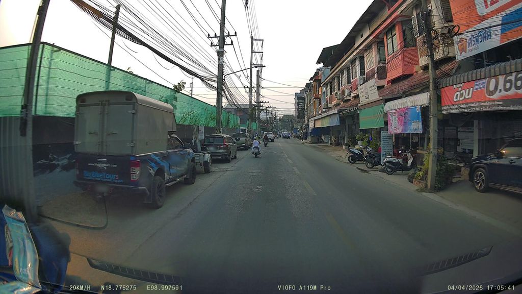 ภาพถนนตรงที่ นก ซาลอน Nok Salon ตั้งอยู่ ถ่ายโดย ThailandCambodia พ.ศ. 2569 (2026) · A street-level view of where นก ซาลอน Nok Salon stands, by ThailandCambodia in 2569 (2026)