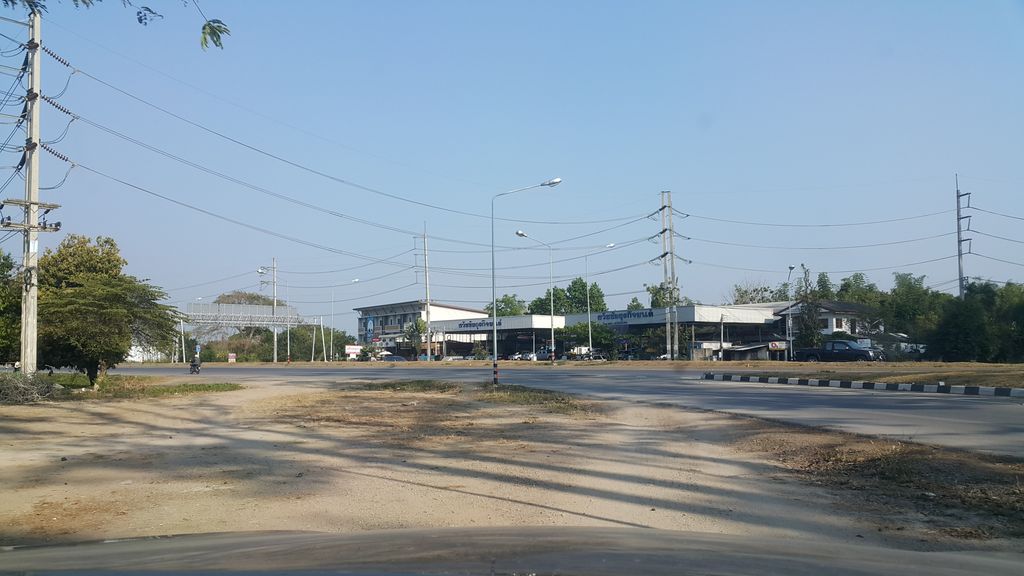ภาพถนนตรงที่ Where We  Go ตั้งอยู่ ถ่ายโดย jrcarlsen พ.ศ. 2561 (2018) · A street-level view of where Where We  Go stands, by jrcarlsen in 2561 (2018)