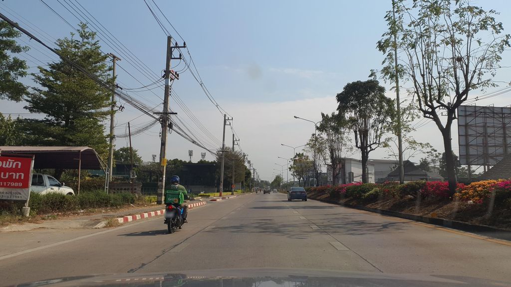ภาพถนนตรงที่ กันยา สโตร์ ตั้งอยู่ ถ่ายโดย jrcarlsen พ.ศ. 2565 (2022) · A street-level view of where กันยา สโตร์ · Kanya Store stands, by jrcarlsen in 2565 (2022)