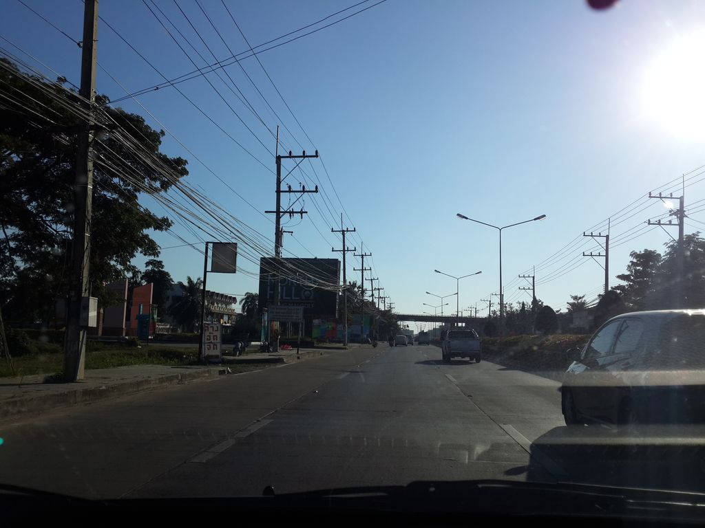 ภาพถนนตรงที่ ไชโย พลาซ่า ตั้งอยู่ ถ่ายโดย mishari พ.ศ. 2557 (2014) · A street-level view of where ไชโย พลาซ่า · Chaiyo Plaza stands, by mishari in 2557 (2014)