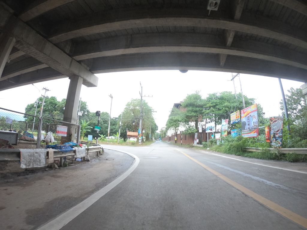 ภาพถนนตรงที่ ซันบาร์เบอร์ ตั้งอยู่ ถ่ายโดย chanuwath_grab พ.ศ. 2562 (2019) · A street-level view of where ซันบาร์เบอร์ · Sanbaboe stands, by chanuwath_grab in 2562 (2019)