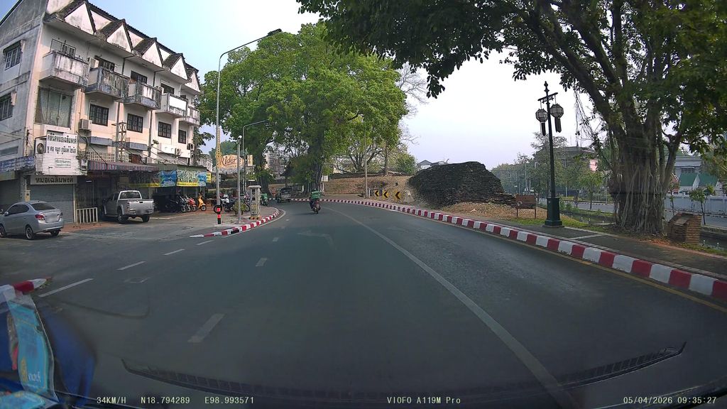 ภาพถนนตรงที่ ShaPel Hostel and Cafes ตั้งอยู่ ถ่ายโดย ThailandCambodia พ.ศ. 2569 (2026) · A street-level view of where ShaPel Hostel and Cafes stands, by ThailandCambodia in 2569 (2026)
