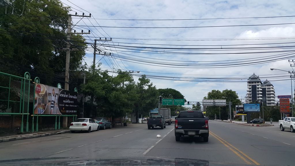 ภาพถนนตรงที่ ข้าวต้มอยุธยา ณ เชียงใหม่ ตั้งอยู่ ถ่ายโดย jrcarlsen พ.ศ. 2559 (2016) · A street-level view of where ข้าวต้มอยุธยา ณ เชียงใหม่ · Khaotom Yutya Na Chiang Mai stands, by jrcarlsen in 2559 (2016)