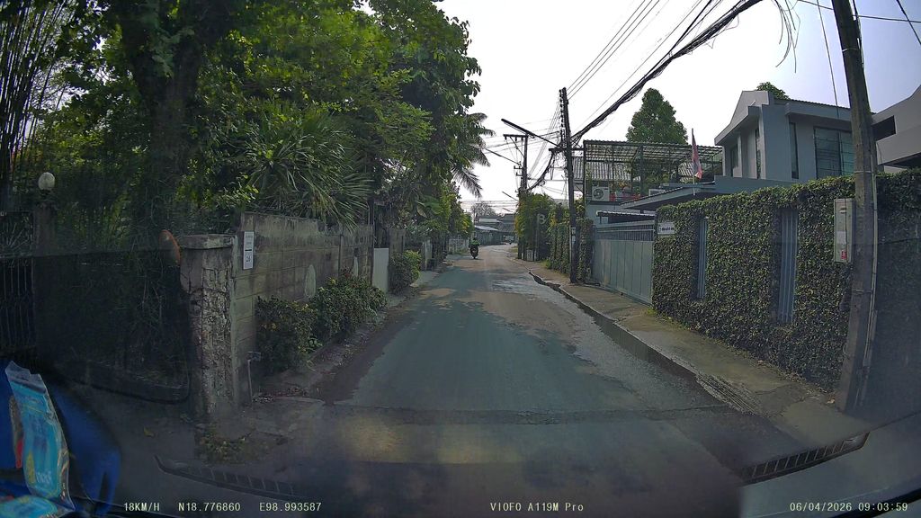 ภาพถนนตรงที่ MIZO Cafe & Bistro ตั้งอยู่ ถ่ายโดย ThailandCambodia พ.ศ. 2569 (2026) · A street-level view of where MIZO Cafe & Bistro stands, by ThailandCambodia in 2569 (2026)