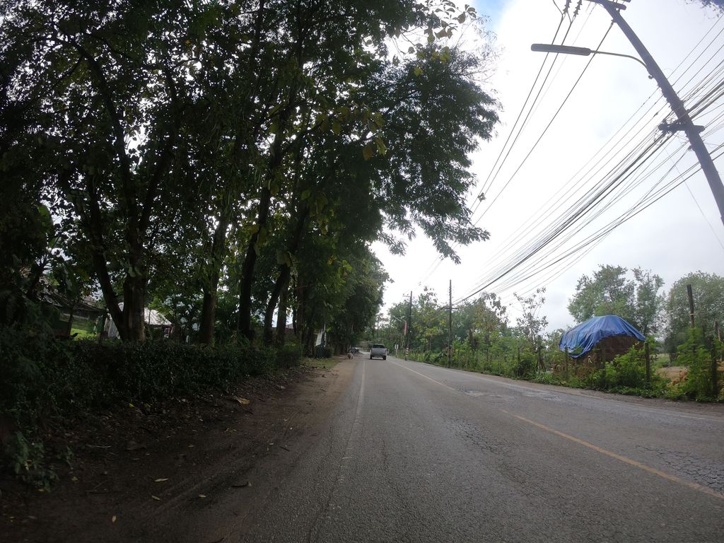 ภาพถนนตรงที่ สวนองุ่นหวานกลางเมืองเชียงใหม่ ตั้งอยู่ ถ่ายโดย chanuwath_grab พ.ศ. 2562 (2019) · A street-level view of where สวนองุ่นหวานกลางเมืองเชียงใหม่ · Angun Wan Klang Mueang Chiang Mai Garden stands, by chanuwath_grab in 2562 (2019)