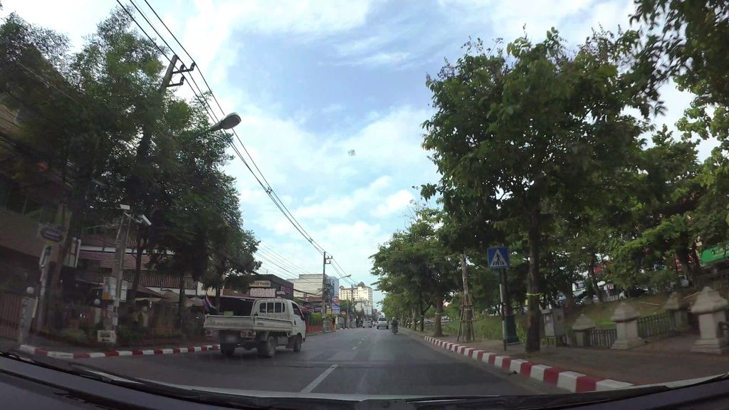 ภาพถนนตรงที่ NZ Study Chiang Mai ตั้งอยู่ ถ่ายโดย kaart_3 พ.ศ. 2562 (2019) · A street-level view of where NZ Study Chiang Mai stands, by kaart_3 in 2562 (2019)