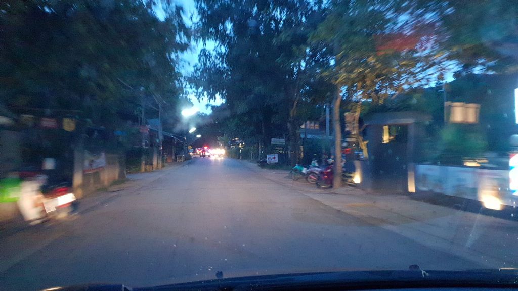 ภาพถนนตรงที่ FINE Homestay & Local crafts shop ตั้งอยู่ ถ่ายโดย silamanee พ.ศ. 2561 (2018) · A street-level view of where FINE Homestay & Local crafts shop stands, by silamanee in 2561 (2018)