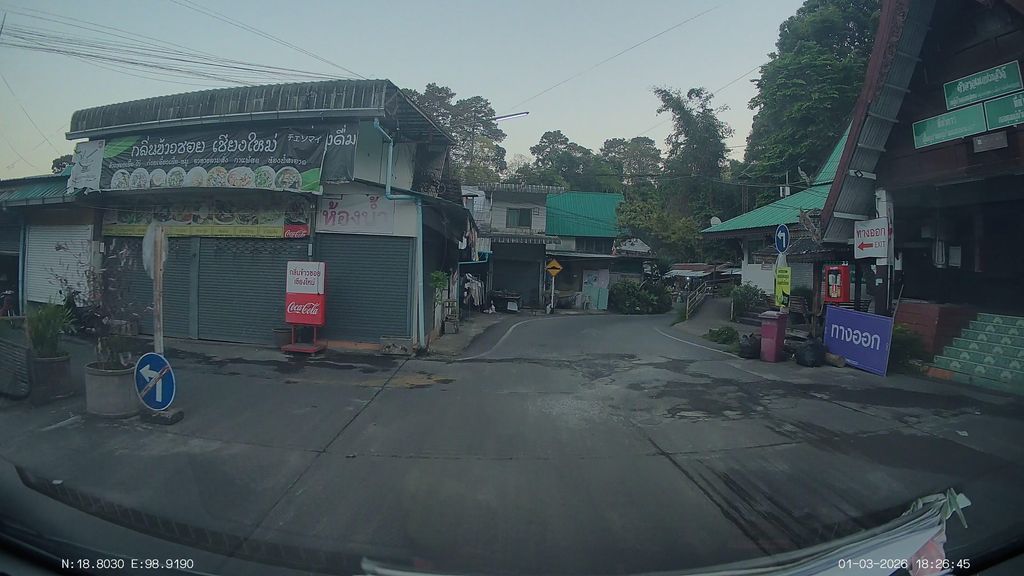 ภาพถนนตรงที่ ร้านกลิ่นข้าวซอย เชียงใหม่ ตั้งอยู่ ถ่ายโดย ThailandCambodia พ.ศ. 2569 (2026) · A street-level view of where ร้านกลิ่นข้าวซอย เชียงใหม่ · Ran Klin Khao Soi Chiang Mai stands, by ThailandCambodia in 2569 (2026)