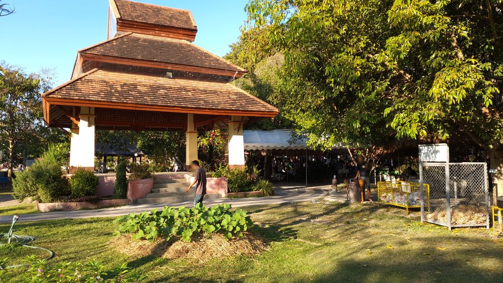 ภาพถนนตรงที่ Sankumpang-hotspringhill ตั้งอยู่ ถ่ายโดย jrcarlsen พ.ศ. 2562 (2019) · A street-level view of where Sankumpang-hotspringhill stands, by jrcarlsen in 2562 (2019)