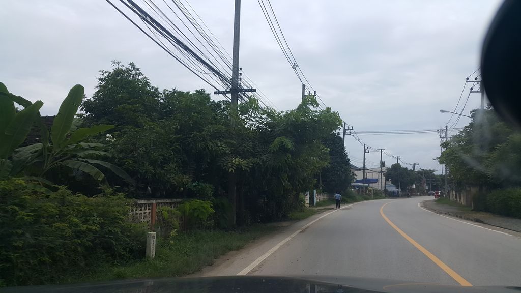 ภาพถนนตรงที่ หม่าล่าหม่อมแม่ ตั้งอยู่ ถ่ายโดย jrcarlsen พ.ศ. 2561 (2018) · A street-level view of where หม่าล่าหม่อมแม่ · Mala Mom Mae stands, by jrcarlsen in 2561 (2018)