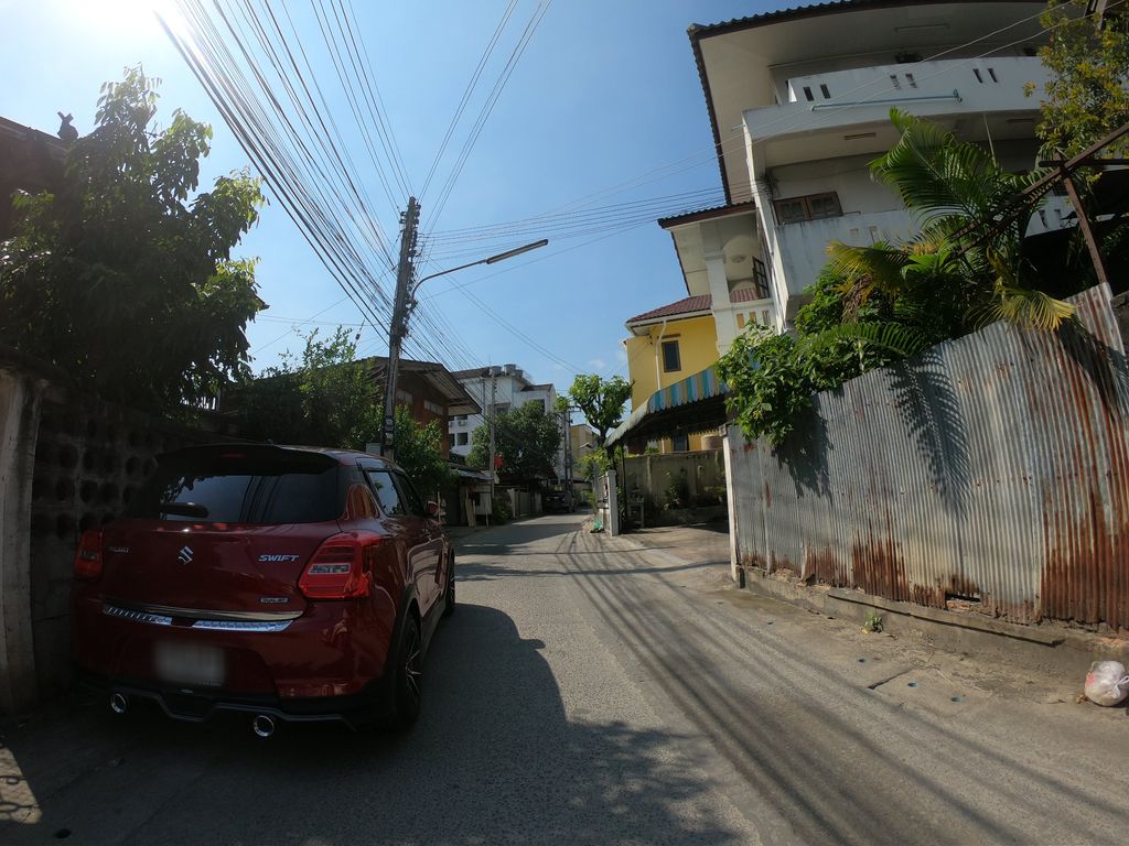 ภาพถนนตรงที่ คาง..ซิคะ ตั้งอยู่ ถ่ายโดย chanuwath_grab พ.ศ. 2562 (2019) · A street-level view of where คาง..ซิคะ · Khang..sikha stands, by chanuwath_grab in 2562 (2019)