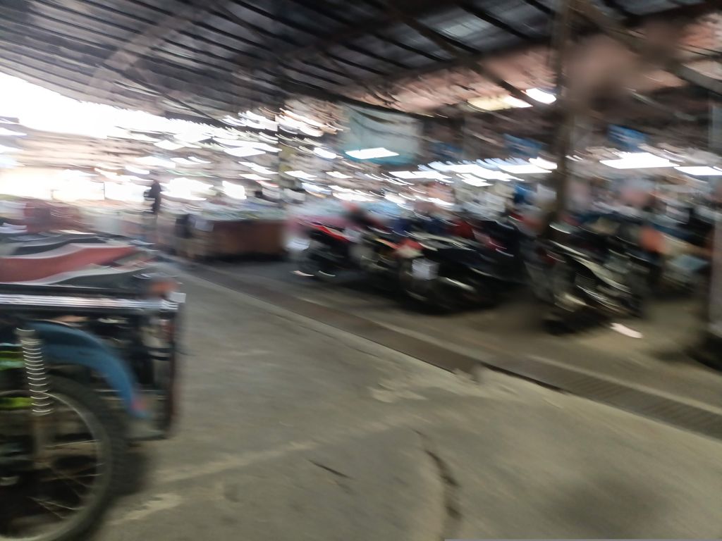 ภาพถนนตรงที่ Robin Beauty and Barber ตั้งอยู่ ถ่ายโดย skillsy พ.ศ. 2568 (2025) · A street-level view of where Robin Beauty and Barber stands, by skillsy in 2568 (2025)