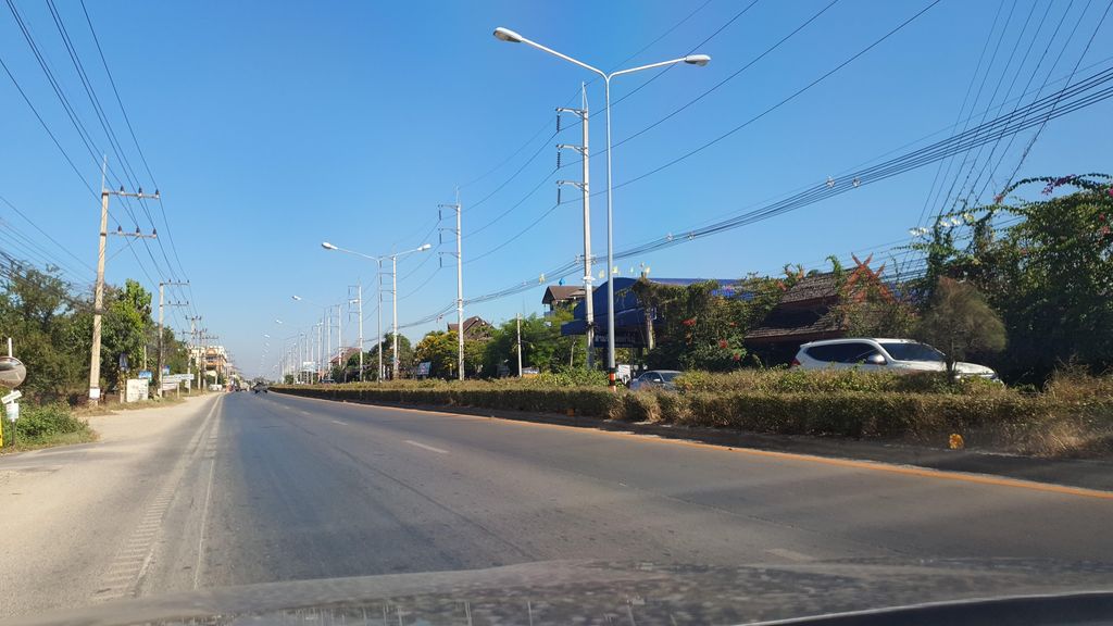 ภาพถนนตรงที่ Flash Home หางดง - หารแก้ว - สันป่าตอง ตั้งอยู่ ถ่ายโดย jrcarlsen พ.ศ. 2565 (2022) · A street-level view of where Flash Home หางดง - หารแก้ว - สันป่าตอง stands, by jrcarlsen in 2565 (2022)