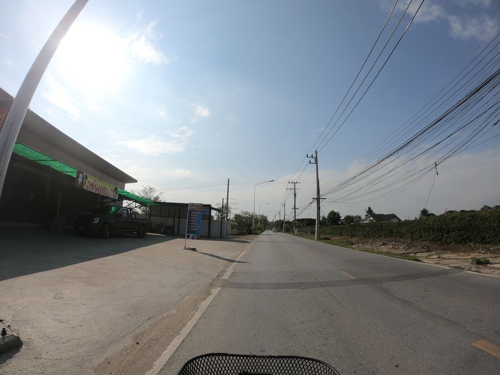 ภาพถนนตรงที่ พี่วิแฮร์คลับ ตั้งอยู่ ถ่ายโดย chanuwath_grab พ.ศ. 2562 (2019) · A street-level view of where พี่วิแฮร์คลับ · Phi Wi Hair Club stands, by chanuwath_grab in 2562 (2019)